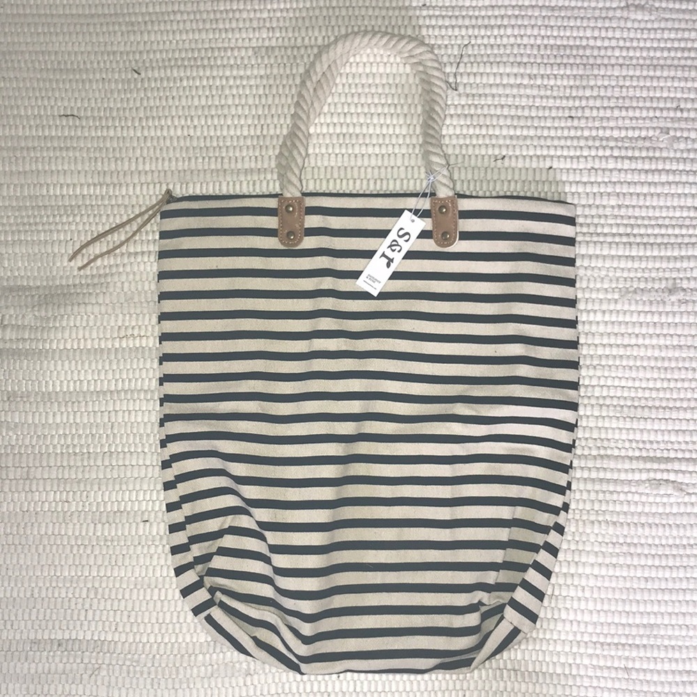 Summer & Rose “Brittany Tote” in black